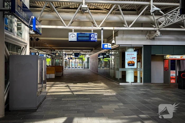 Landelijke NS staking zorgt voor gestrande reizigers en toeristen