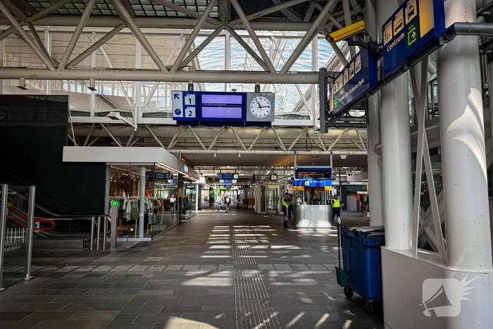 Landelijke NS staking zorgt voor gestrande reizigers en toeristen