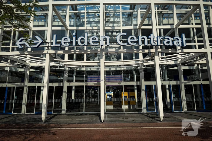 Landelijke NS staking zorgt voor gestrande reizigers en toeristen