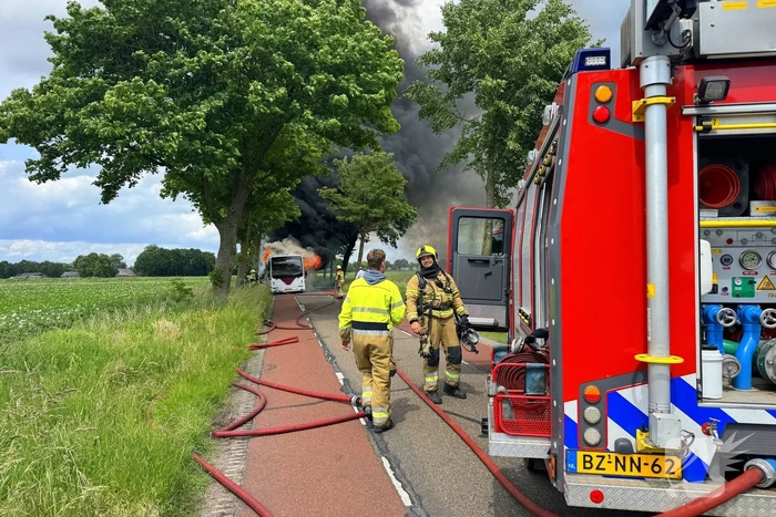 Stadsbus volledig in brand