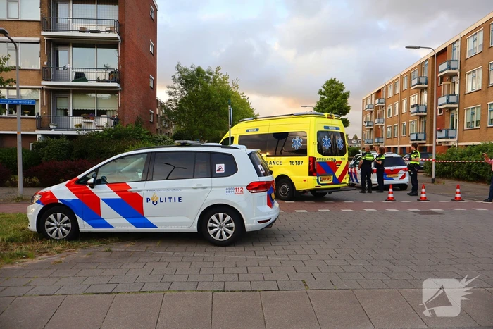 Hulpdiensten groots ingezet voor persoon op balkon, flats ontruimd