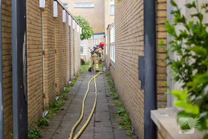 Brand in tuinschuur geblust zonder gewonden