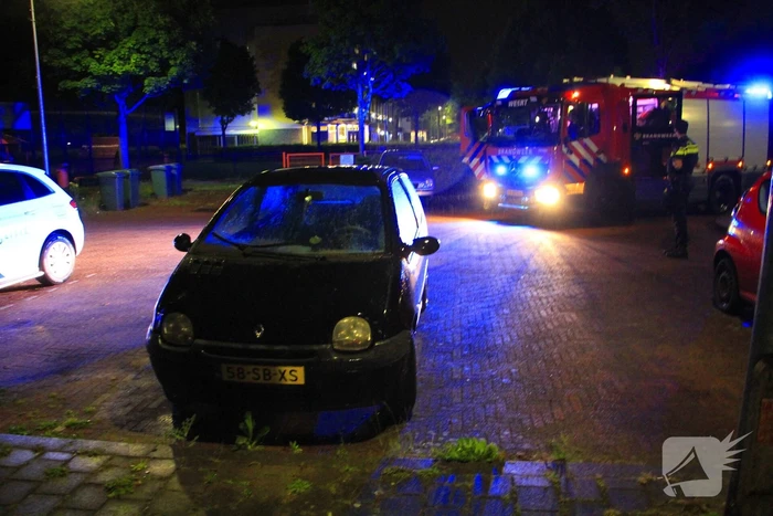 Buurtbewoners starten blussing autobrand