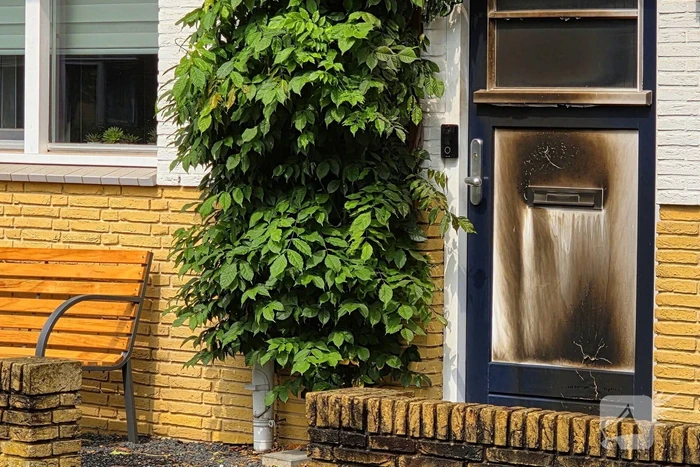 Politie doet onderzoek naar brandstichting bij woning