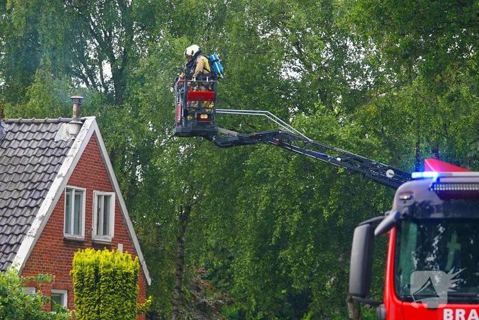 Weg dicht vanwege schoorsteenbrand