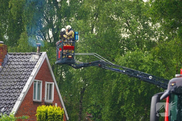 Weg dicht vanwege schoorsteenbrand