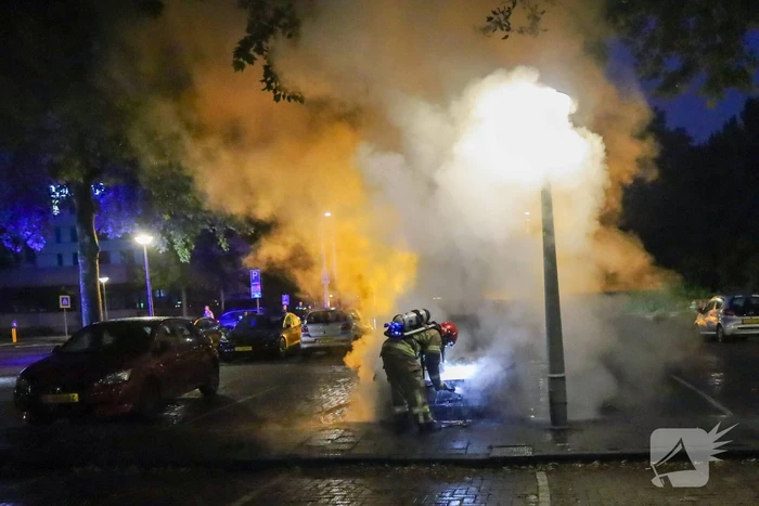Auto volledig verwoest door brand