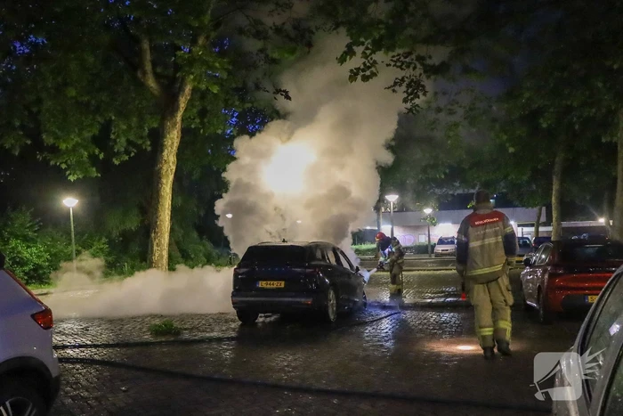 Auto volledig verwoest door brand