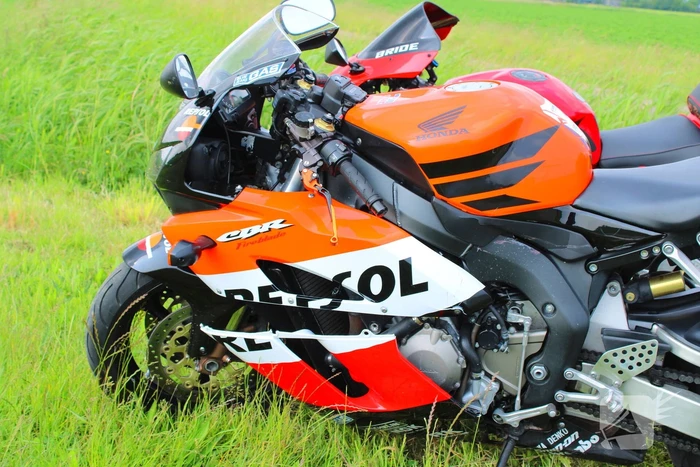 Twee motoren beschadigd bij aanrijding