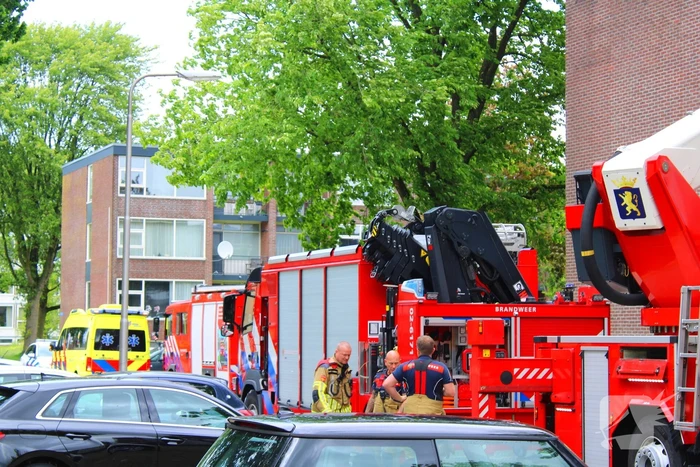 Brandweer zet zwaar materieel in voor hulpverlening