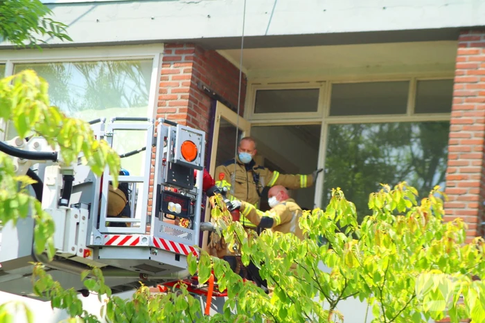 Brandweer zet zwaar materieel in voor hulpverlening
