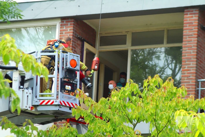 Brandweer zet zwaar materieel in voor hulpverlening