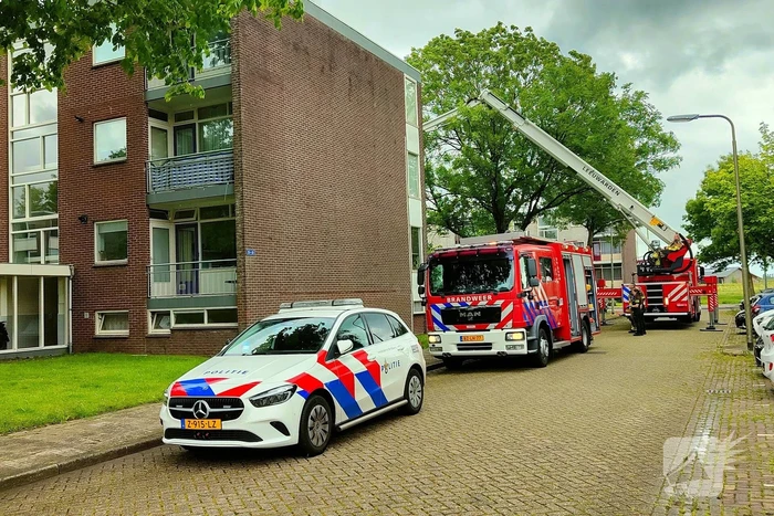 Brandweer zet zwaar materieel in voor hulpverlening