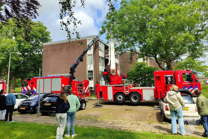 Brandweer zet zwaar materieel in voor hulpverlening