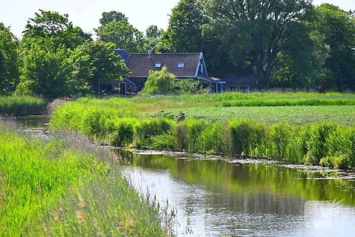 Minirooimachine belandt in vaart