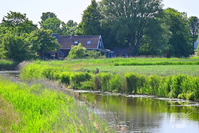 Minirooimachine belandt in vaart