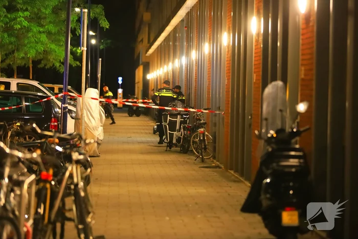 Schietincident laat kogelinslagen achter op flatgebouw