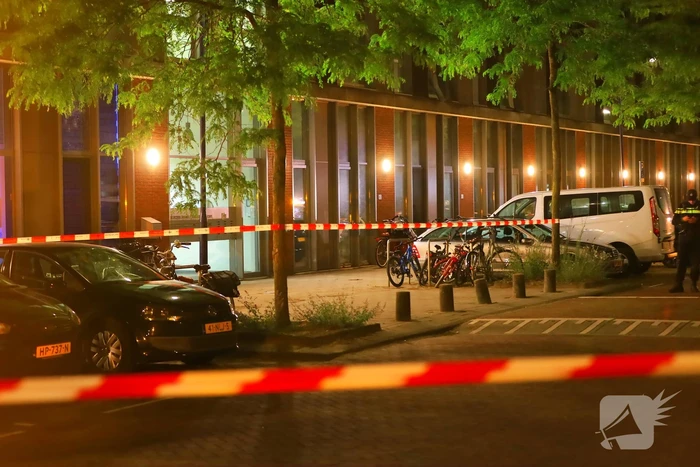 Schietincident laat kogelinslagen achter op flatgebouw