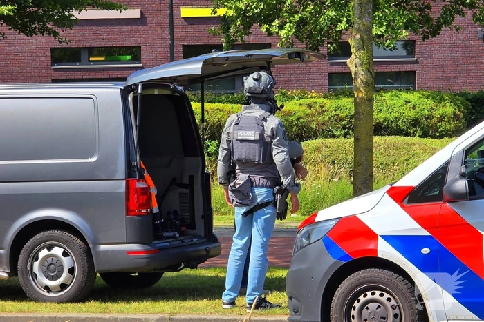 Persoon met vuurwapen gesignaleerd bij school