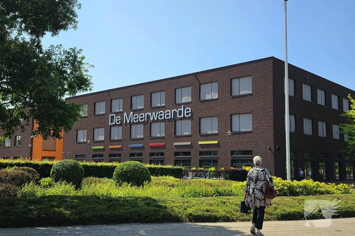 Persoon met vuurwapen gesignaleerd bij school