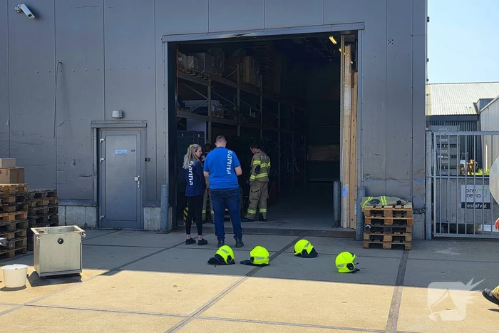Magazijnbrand snel onder controle