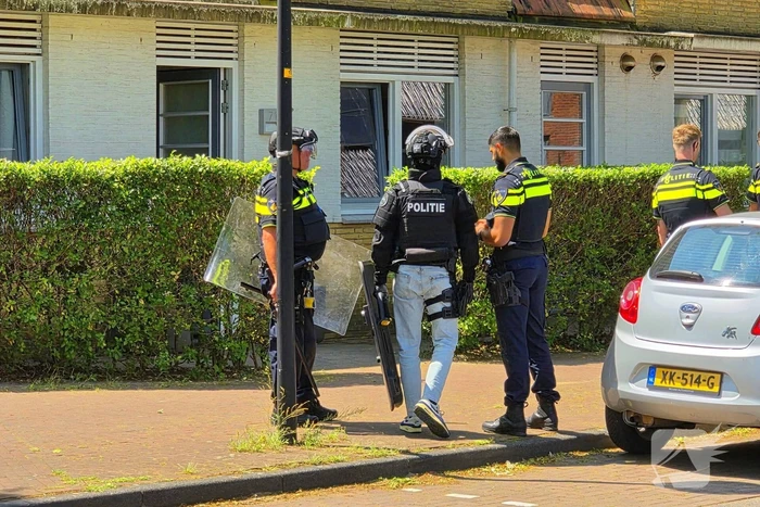 Politieafzetting bij woning