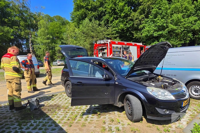 Autobrand door oververhitte powerbank