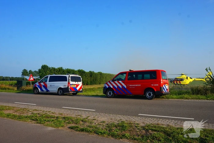 Ongeval met crossmotor in weiland