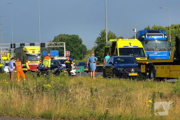 Ongeval met gewonde leidt tot afsluiting rijbaan