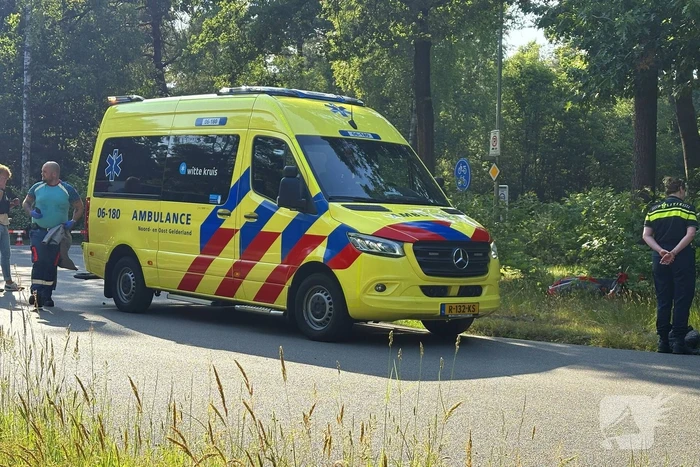 Scooterrijder naar ziekenhuis na ongeval