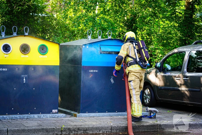 Kind ontdekt vuur in container