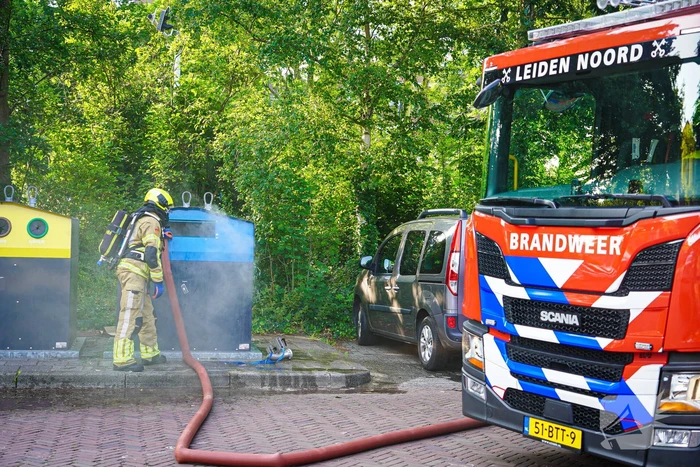Kind ontdekt vuur in container