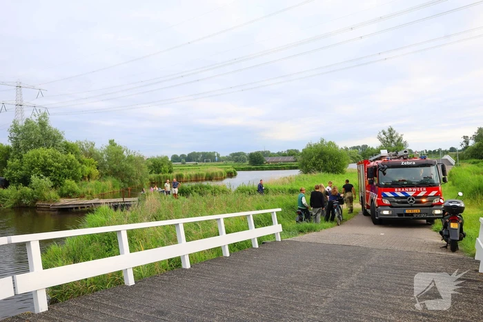 Brand door stoken fikkie bij hooibalen