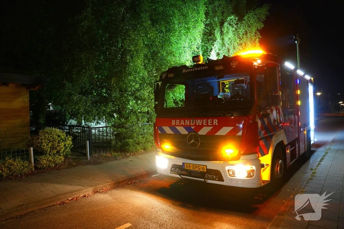 Buitenbrand treft wijk opnieuw, schoolplein getroffen