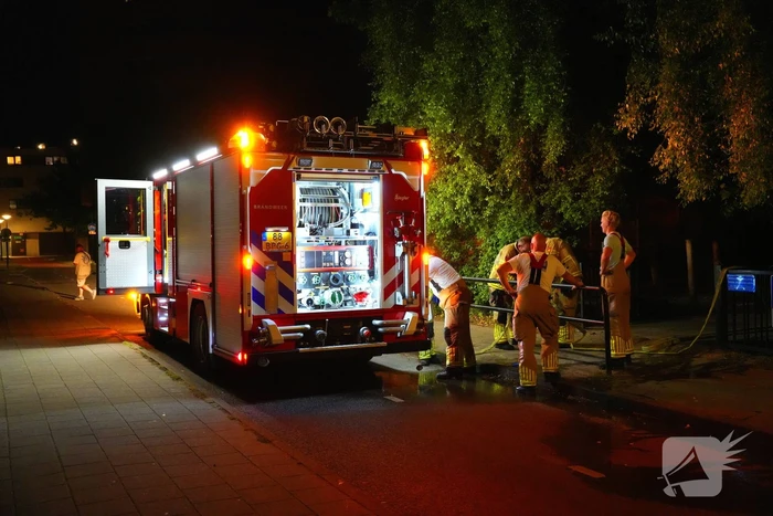 Buitenbrand treft wijk opnieuw, schoolplein getroffen