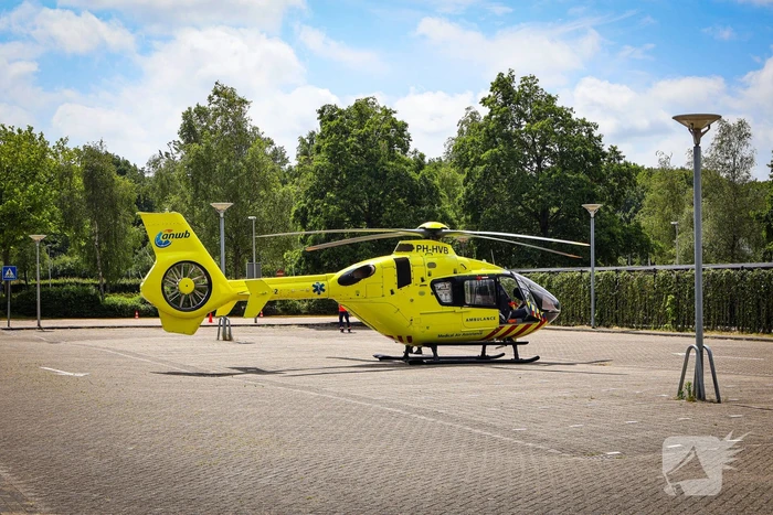 Wielrenner zwaargewond na val, politie doet onderzoek