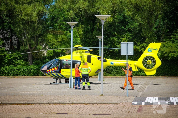 Wielrenner zwaargewond na val, politie doet onderzoek