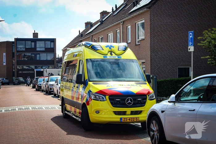 Brandweer bevrijdt kind uit speeltoestel
