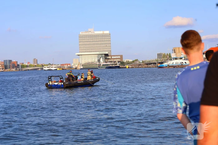 Zoekactie naar persoon te water in de hoofdstad