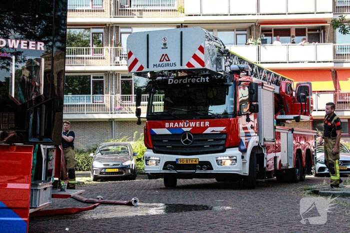 Uitslaande brand veroorzaakt aanzienlijke schade