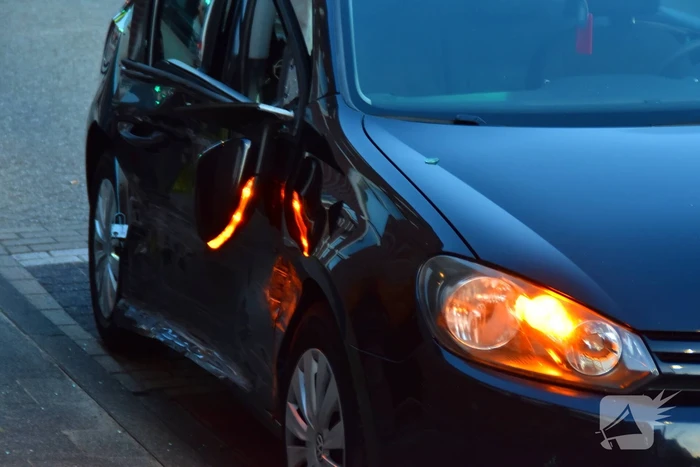 Gewonde bij aanrijding tussen twee personenauto's