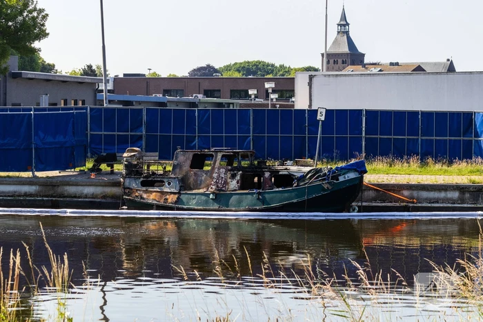 Dode bij brand op woonboot