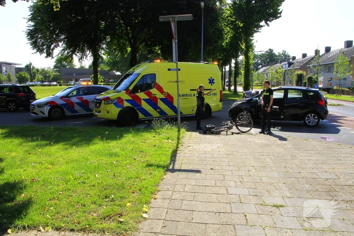 Fietser gewond bij aanrijding met auto