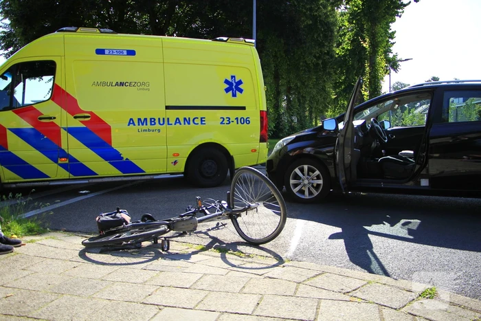 Fietser gewond bij aanrijding met auto