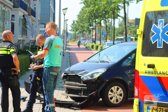 Scooterrijder over het hoofd gezien