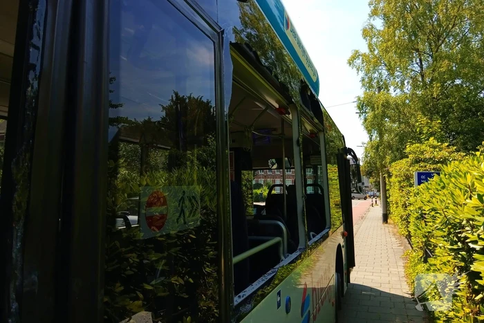 Botsing lijnbus en verhuislift