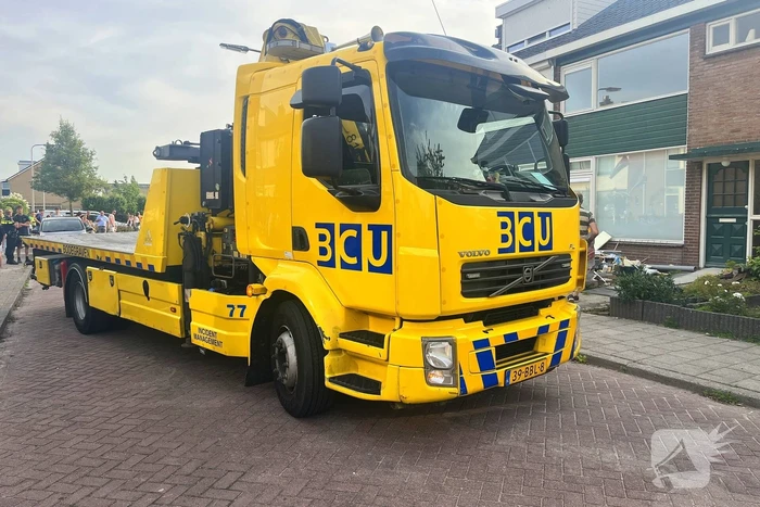 Auto belandt op de kop bij ongeval