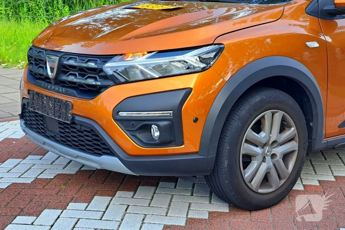 Scooterrijder gewond bij aanrijding met auto