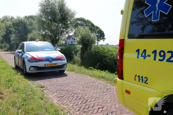 Fietser hard ten val op fietspad