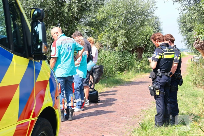 Fietser hard ten val op fietspad